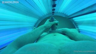 Jake Klerin - Me jerk off to completion in the tanning bed since I get horny every time I tan - Gay Porn