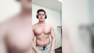 The Lyon King - gay porn video (28)