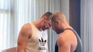 Tim Kruger - A horny afternoon with @Gymburger - Gay Porn