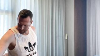 Tim Kruger - A horny afternoon with @Gymburger - Gay Porn