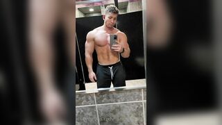 Hotmuscles6t9 - gay porn video (289)