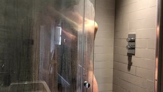 Mark London Showering with Michael Lucas - BussyHunter.com (Gay Porn Videos)