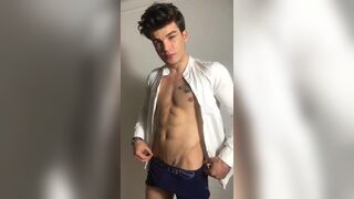 Slowly stripping then jerking off till I cum Kurtdovmeli - BussyHunter.com