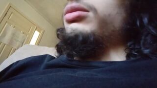 bottom bearded boy, big lips and mouth ⁄ gainer fetish nathan nz - Gay Porno Video