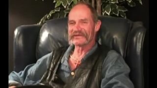 Mature Amateur Cowboy Jacks off - Gay Amateur Porno