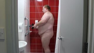 Daddy Bear Showering in Hotel Brummieboi89 - SeeBussy.com