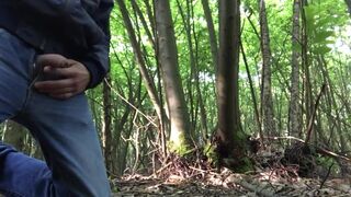 pissing while i'm sitting on my knees smellmydick - Free Gay Porn