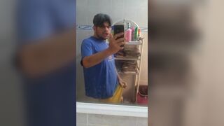SE JALA EL BULTO GRANDE DE SU PENE (2022) Alex Sixel - SeeBussy.com