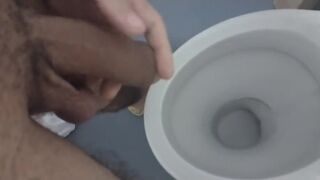Pissing a Lot magropauzudo21cm - SeeBussy.com