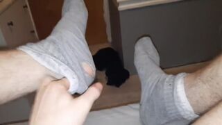 Rubbing My Feet With Vaseline (In 4k) EvilTwinks - Amateur Gay Porn