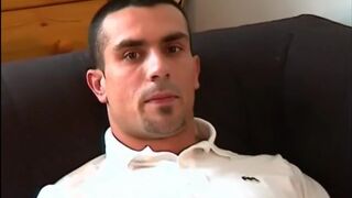 He is my Neighbor ¡¡¡ I can't Beleive he let a Guy to Expose his Huge Dick ¡¡¡¡ Keumgay - Amateur Gay Porn