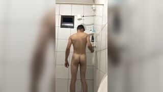 Alguém Pra Tomar Banho Cmg¿ Leandrovisqui - Gay Porno Video