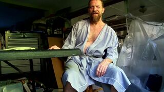 Papa puts his foot up Hairyartist - Gay Amateur Porno