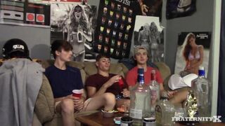 Never saw all the Pussy this Bro was always Bragging about Frat X - free gay porn