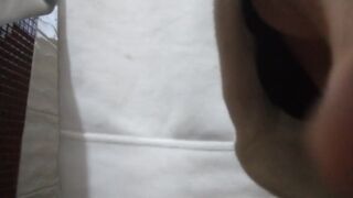 Tall guy peeing off and pouring big amount pee in the floor nathan nz - Gay Porno