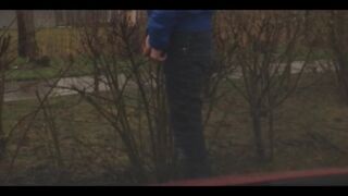 I'M PEEING IN PUBLIC - 1 smellmydick - Free Gay Porn