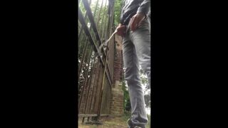 Pissing in Public smellmydick - SeeBussy.com