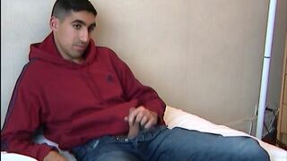 Brayim's Cock Massage ¡ (Delivery Guy Seduced for Gay Porn) Keumgay - Amateur Gay Porn