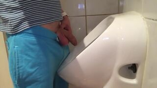 My dick and a urinal smellmydick - Gay Porno