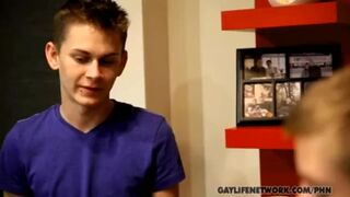 He Cums On the Waiter Gay Life Network - Amateur Gay Porn
