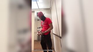 EddieBigD - Getting caught in The Elevator