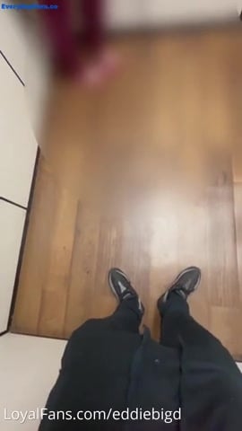 EddieBigD - Getting caught in The Elevator