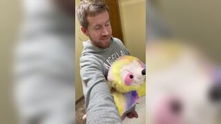 Peeing in the Sink Pretending my Stuffed Animal has a Penis BlondNBlue222 - Gay Porno Video