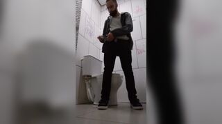 backpack guy drinking water and peeing nathan nz - SeeBussy.com