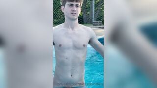 TSB - Lil bro stepping into the pool - 6 secs - Free Amateur Gay Porn