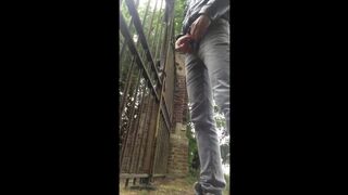 Pissing in Public smellmydick - Free Amateur Gay Porn