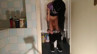 Beth Kinky - stepdaughter while pissing HD Beth Kinky - Free Gay Porn - Free Amateur Gay Porn