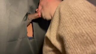 35 ans. Bonne queue noire et grosse ejac Mateo Vespiacci - SeeBussy.com